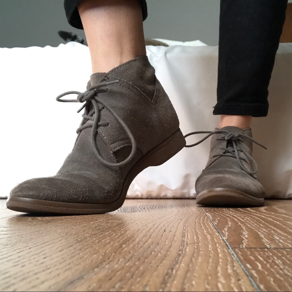 Palazzo chukka suede, Franco Sarto gray ankle boot